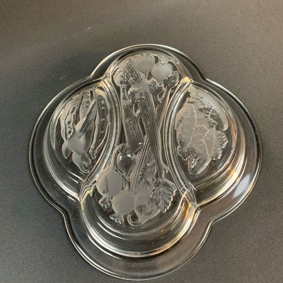 VTG Intaglio Frosted Clear Glass 3 Section Vegetable Relish Dish Serving Tray - Picture 2 of 6